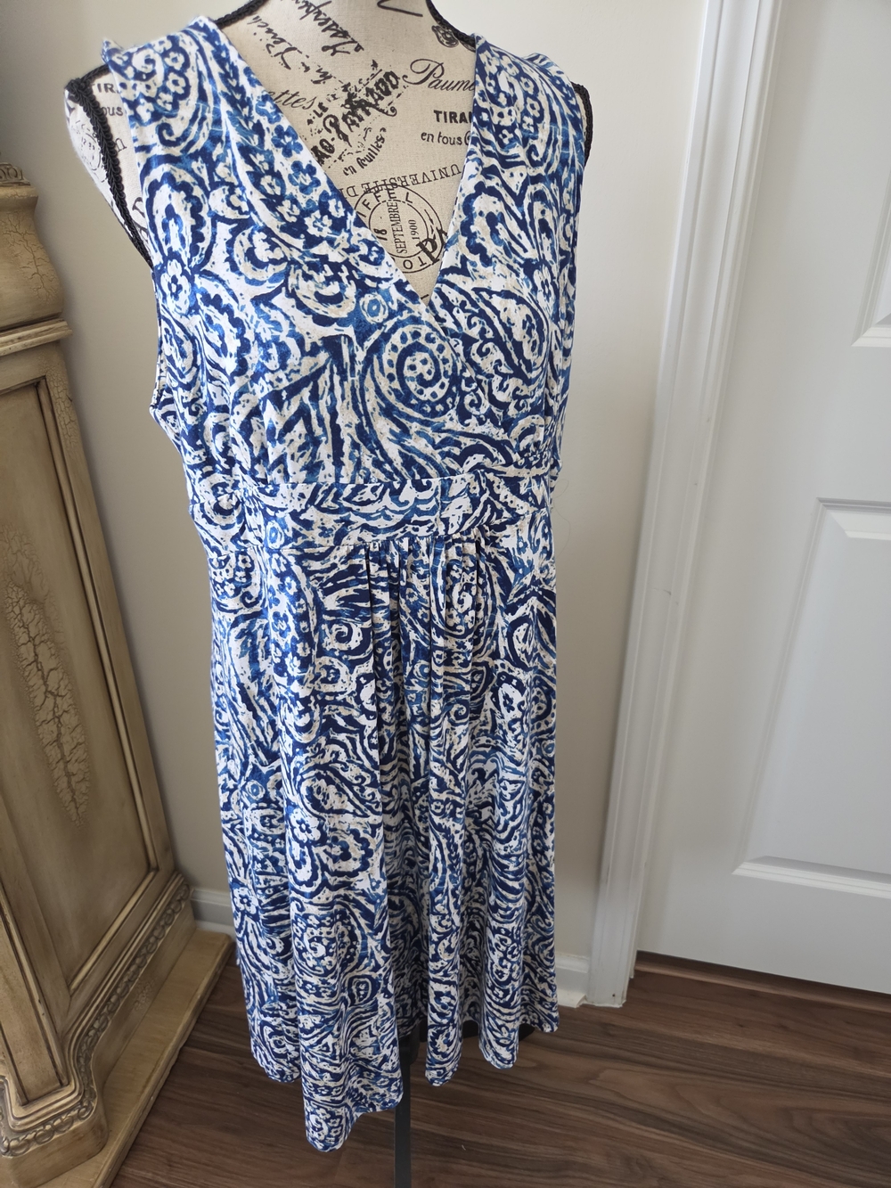 JM Collection Blue and White V-Neck Midi Dress